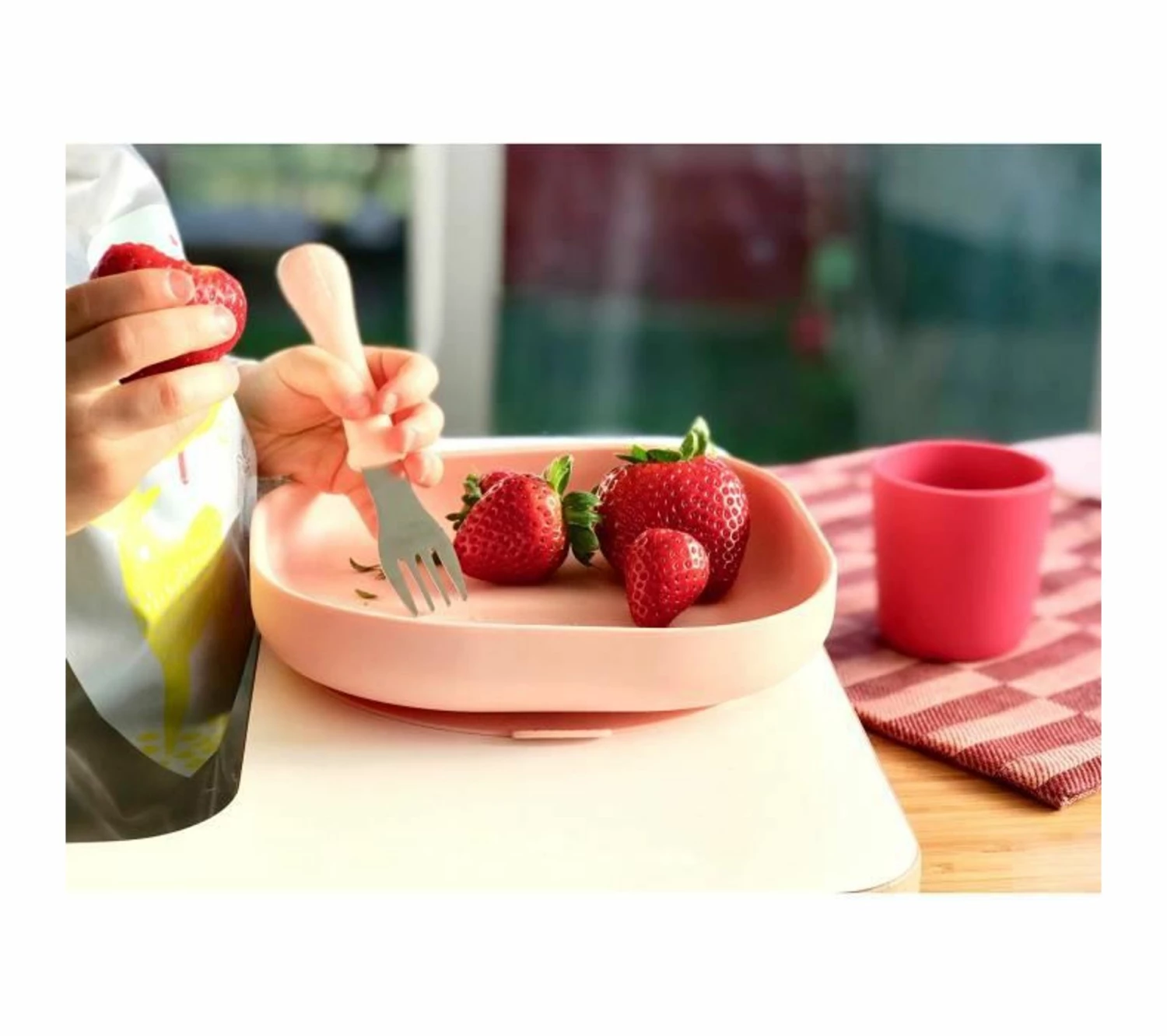 De gros 🎁 BEABA Vaisselle Silicone Bébé, Avec Ventouse, Anti-dérapant, 4 Pieces, Assiette + Bol+ Verre + Cuillere 💯 5 De gros 🎁 BEABA Vaisselle Silicone Bébé, Avec Ventouse, Anti-dérapant, 4 Pieces, Assiette + Bol+ Verre + Cuillere 💯 – Image 3