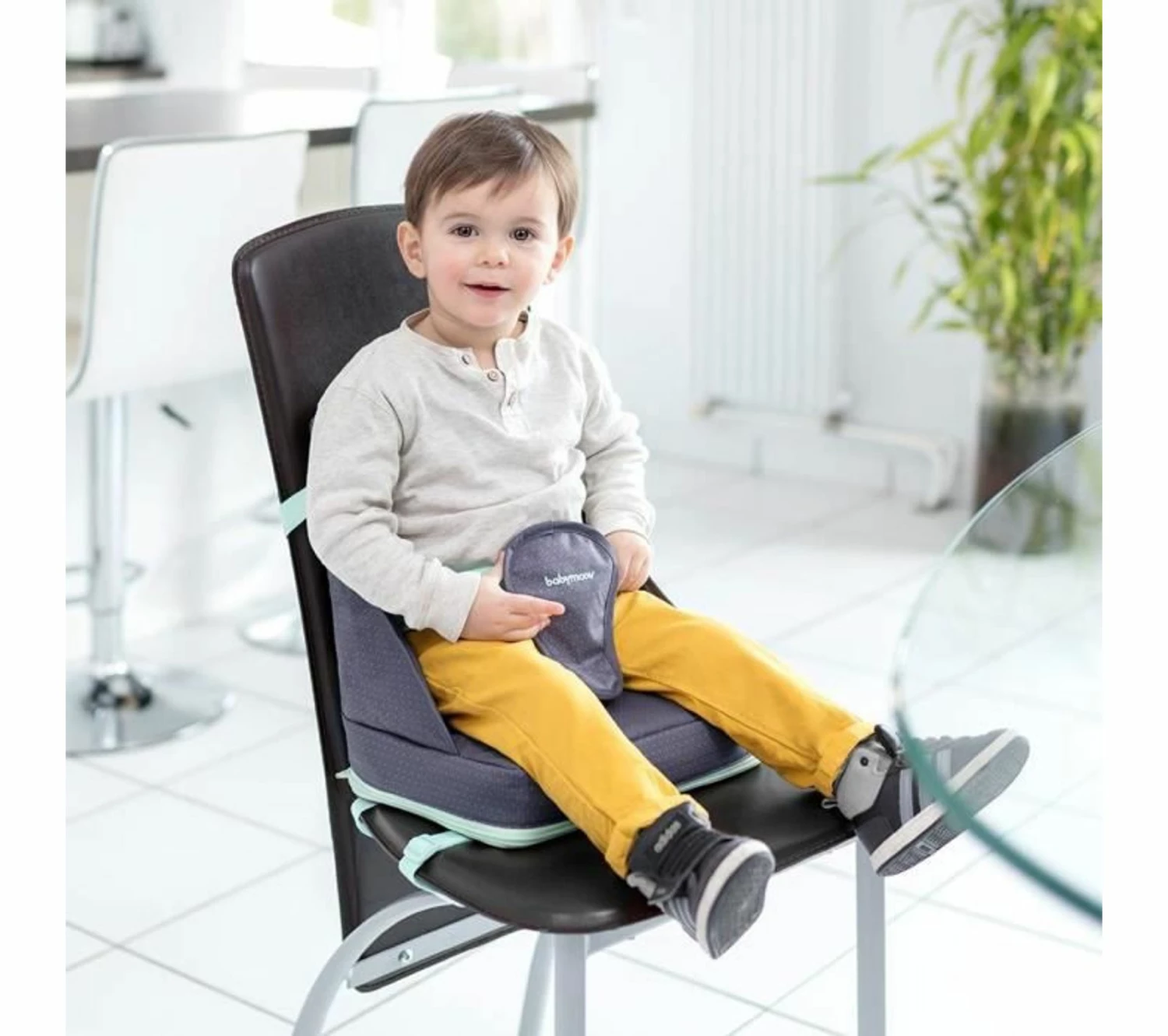 Meilleure vente ⭐ BABYMOOV Rehausseur Up et Go Grey 😉 6 Meilleure vente ⭐ BABYMOOV Rehausseur Up et Go Grey 😉 – Image 4